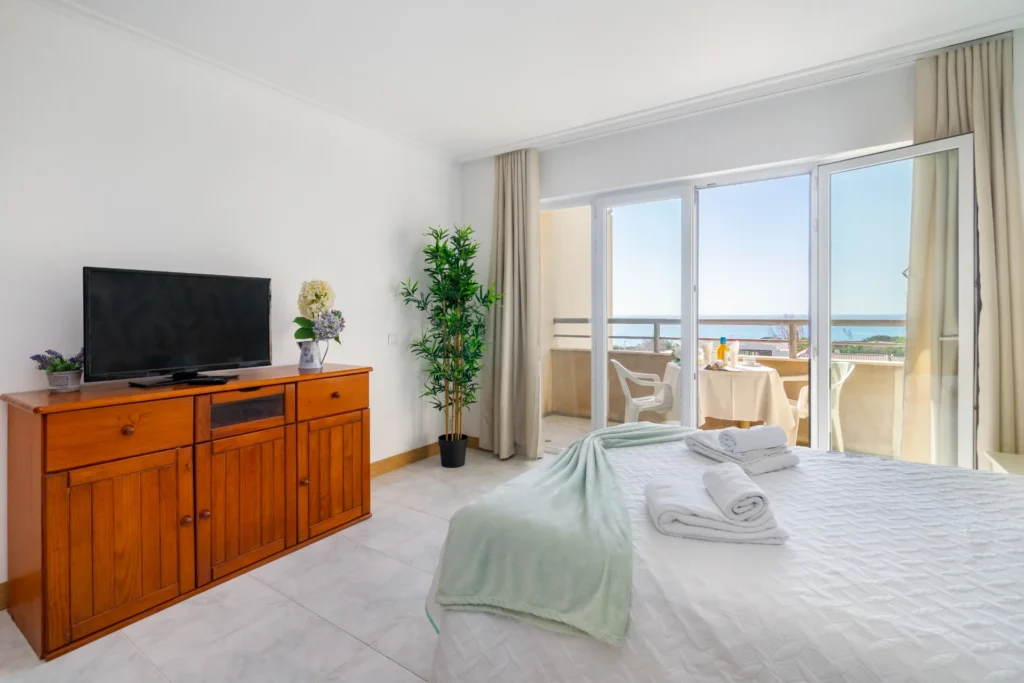 DreamStudio with Seaview 7H T0
